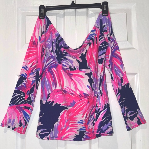 Lilly Pulitzer Audelia Off Shoulder True Blue Paradise Point Size Medium VGUC - Picture 1 of 9